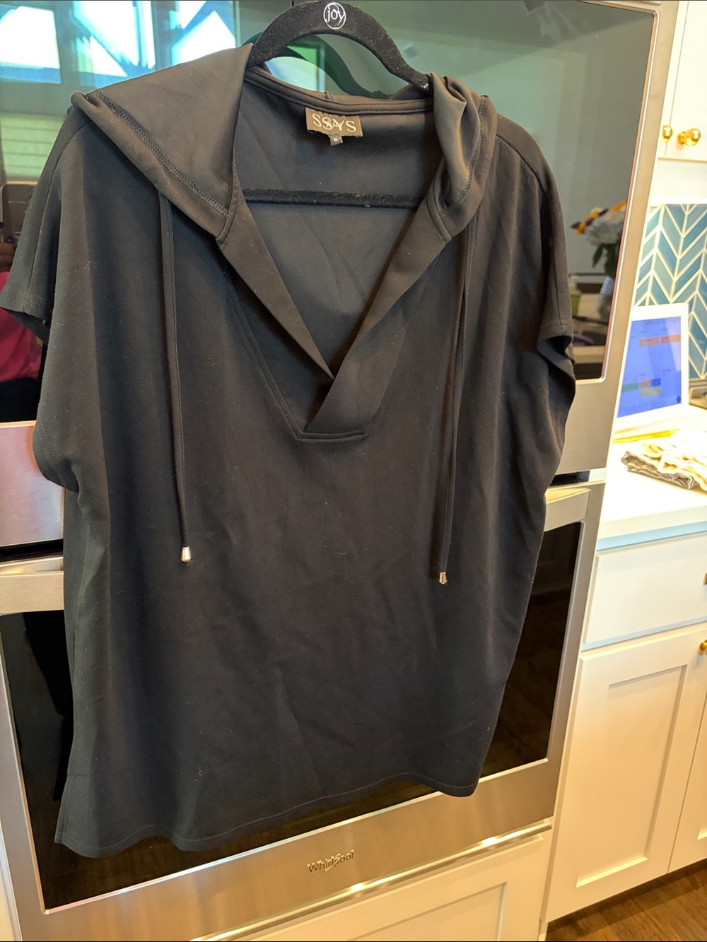SSYS Black Short-Sleeve Hooded Top for Women